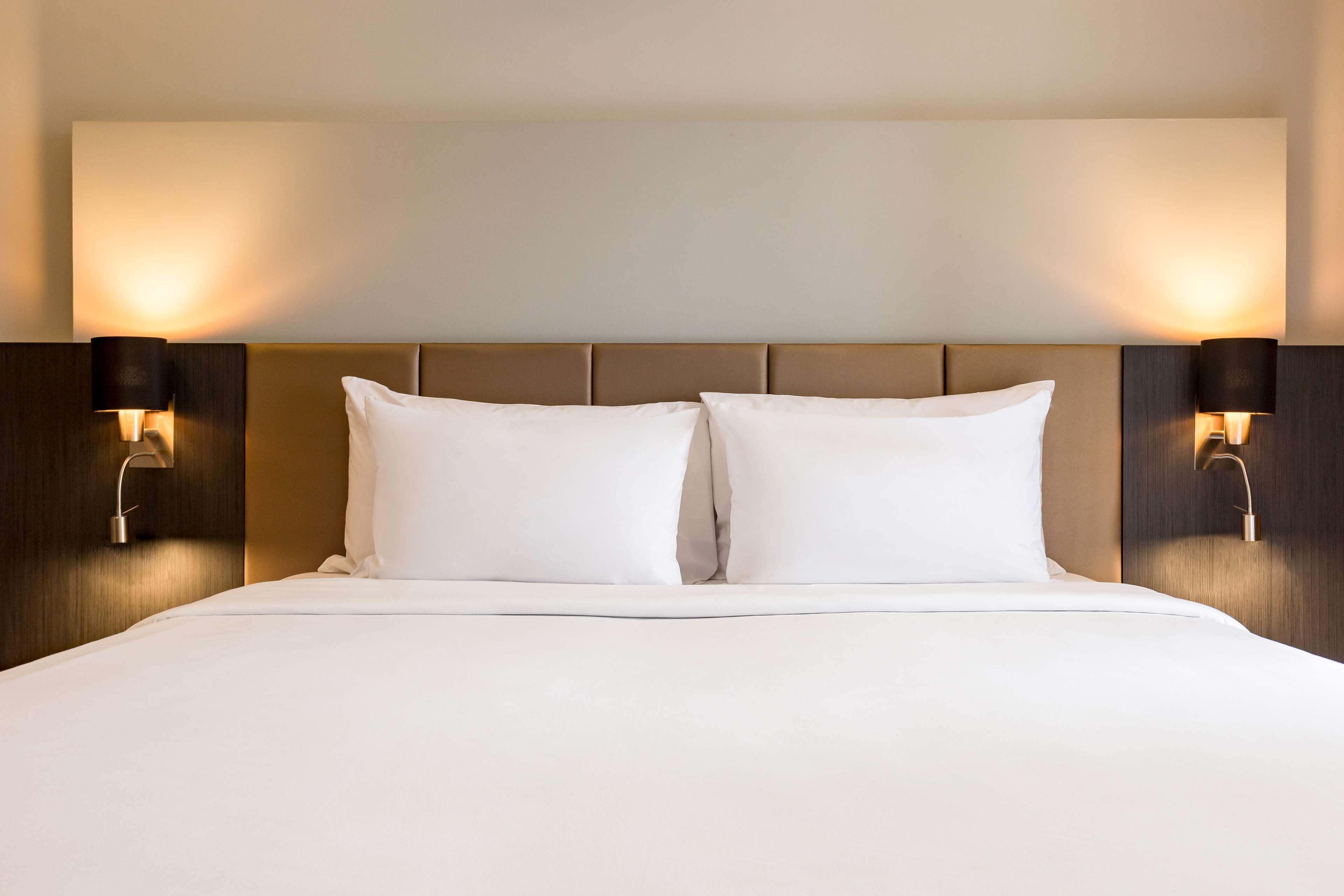 Radisson Blu Hotel Antananarivo Waterfront ภายนอก รูปภาพ