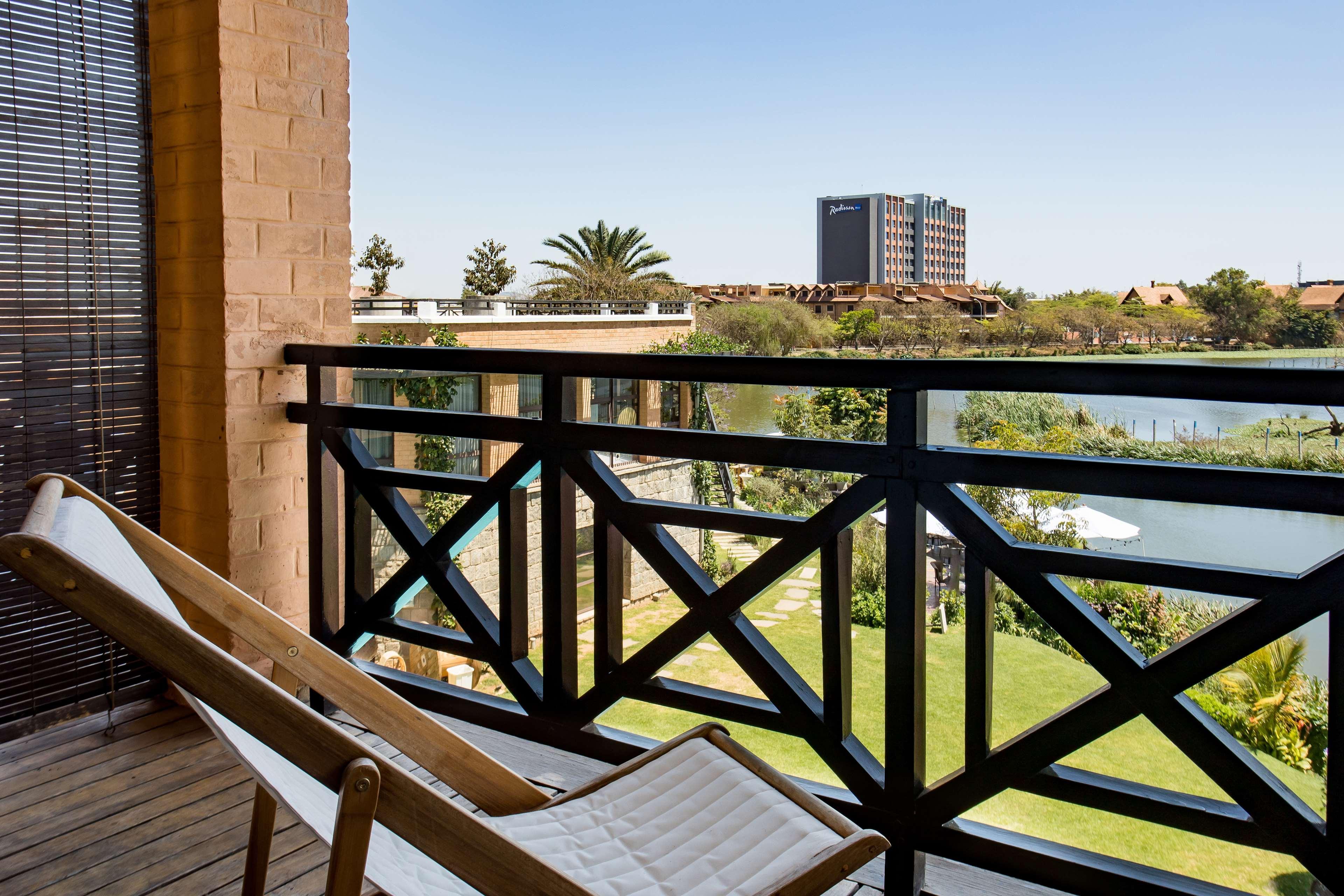 Radisson Blu Hotel Antananarivo Waterfront ภายนอก รูปภาพ