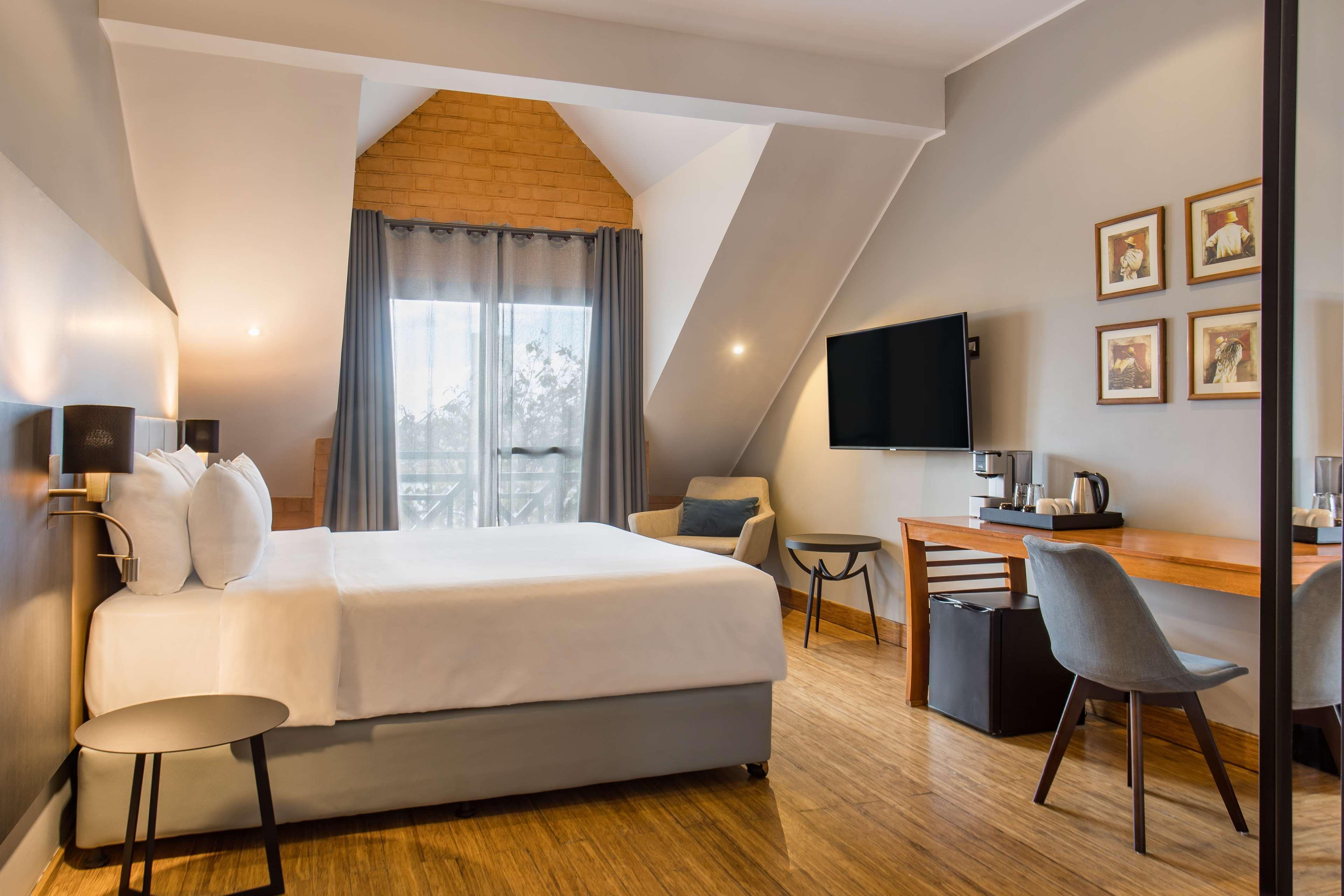 Radisson Blu Hotel Antananarivo Waterfront ภายนอก รูปภาพ