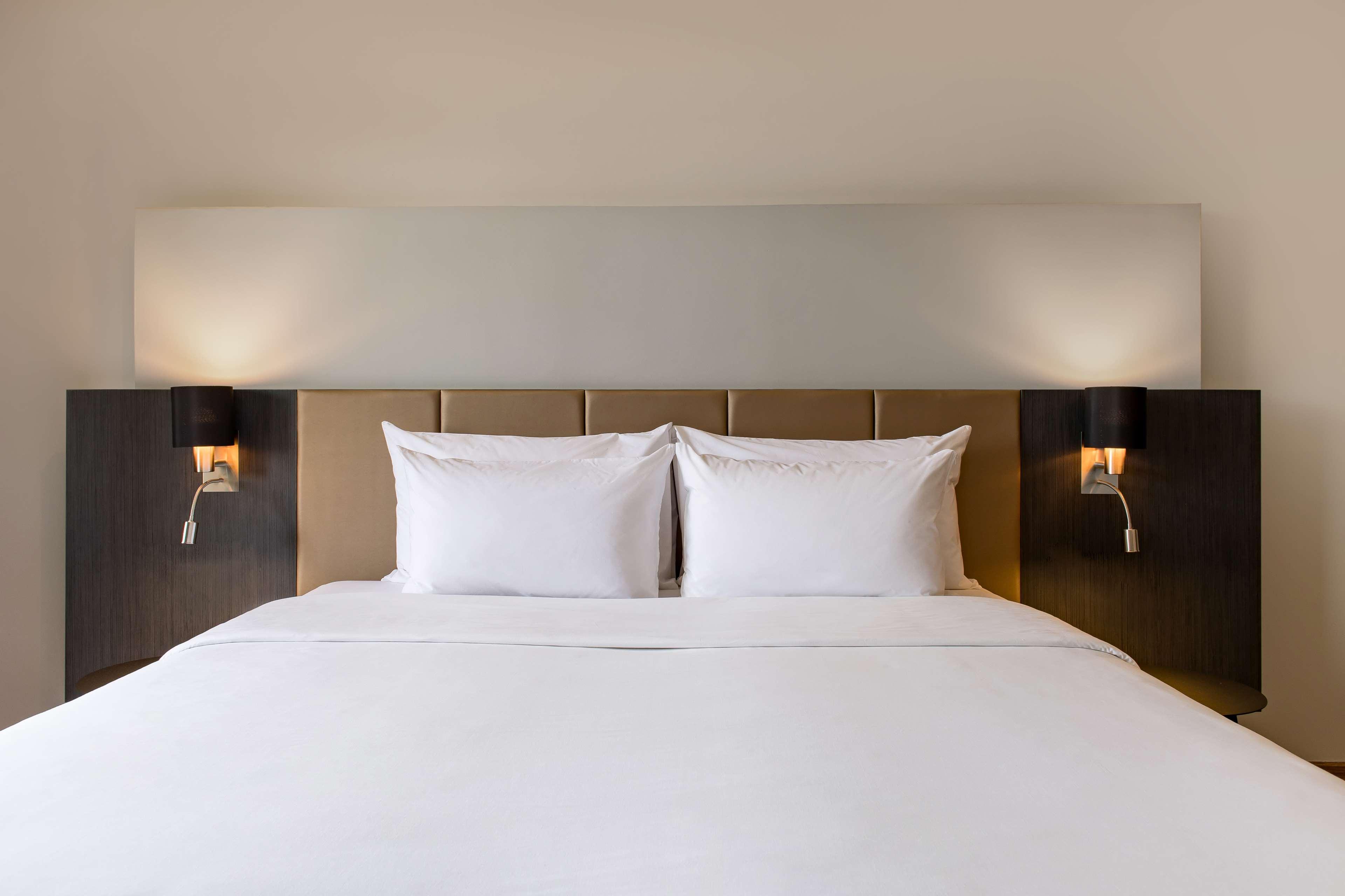 Radisson Blu Hotel Antananarivo Waterfront ภายนอก รูปภาพ