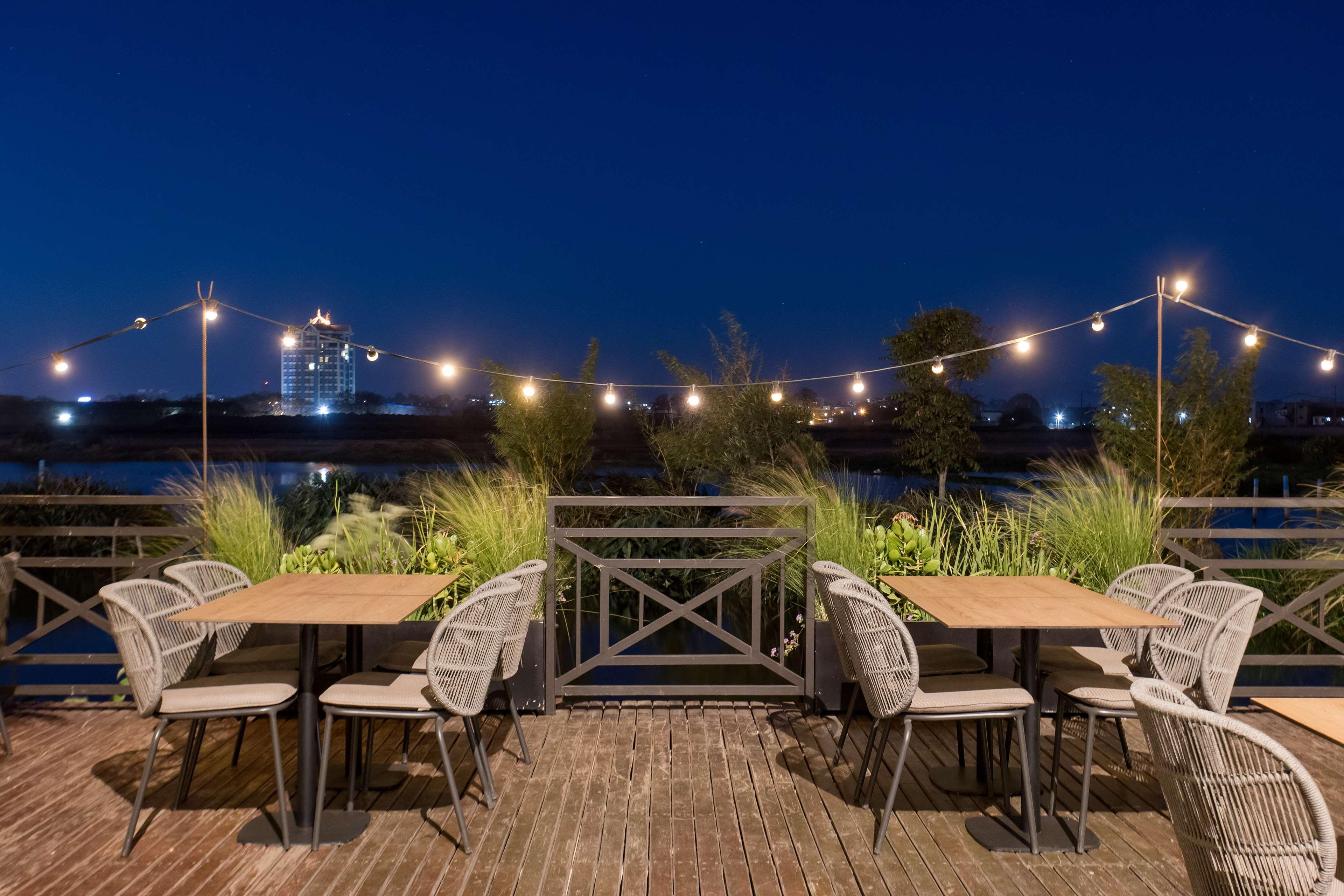 Radisson Blu Hotel Antananarivo Waterfront ภายนอก รูปภาพ
