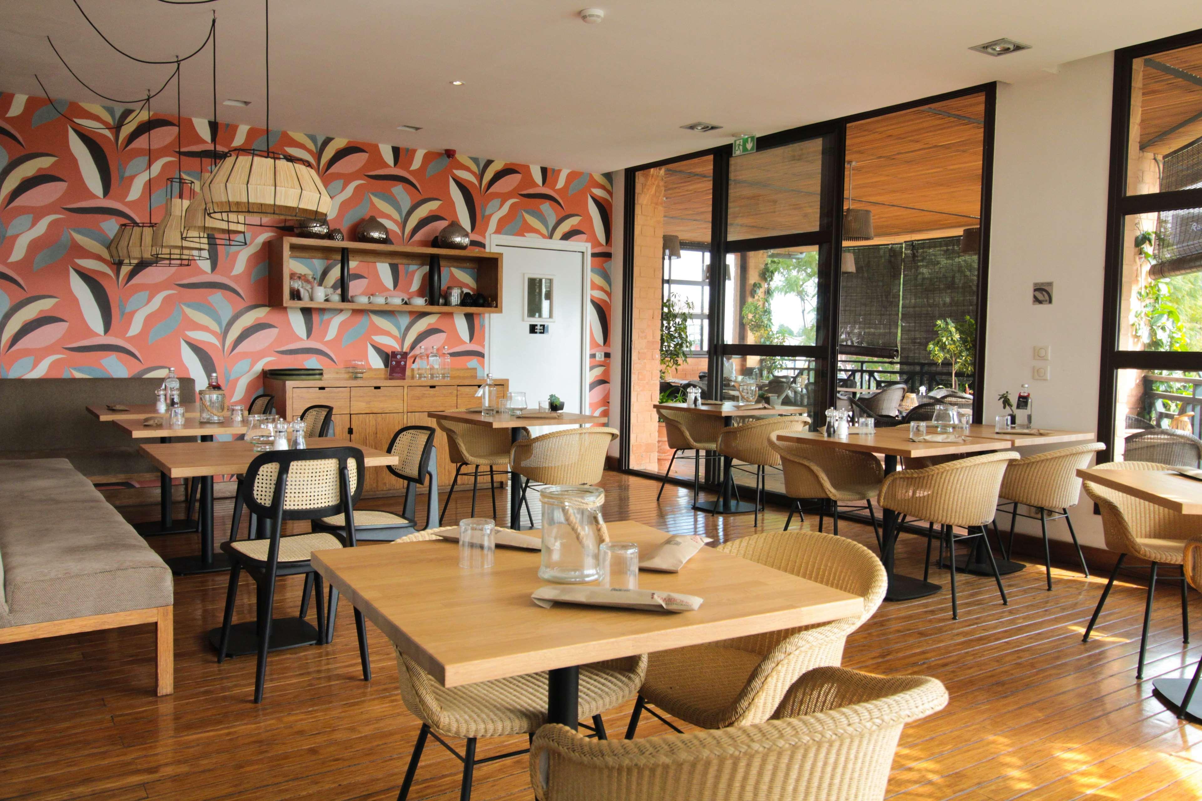 Radisson Blu Hotel Antananarivo Waterfront ภายนอก รูปภาพ