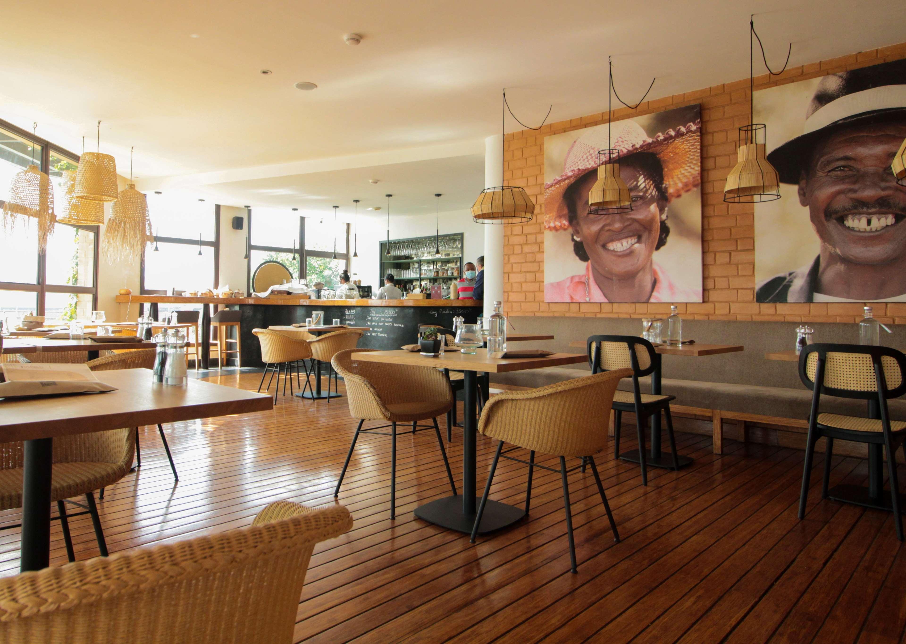 Radisson Blu Hotel Antananarivo Waterfront ภายนอก รูปภาพ