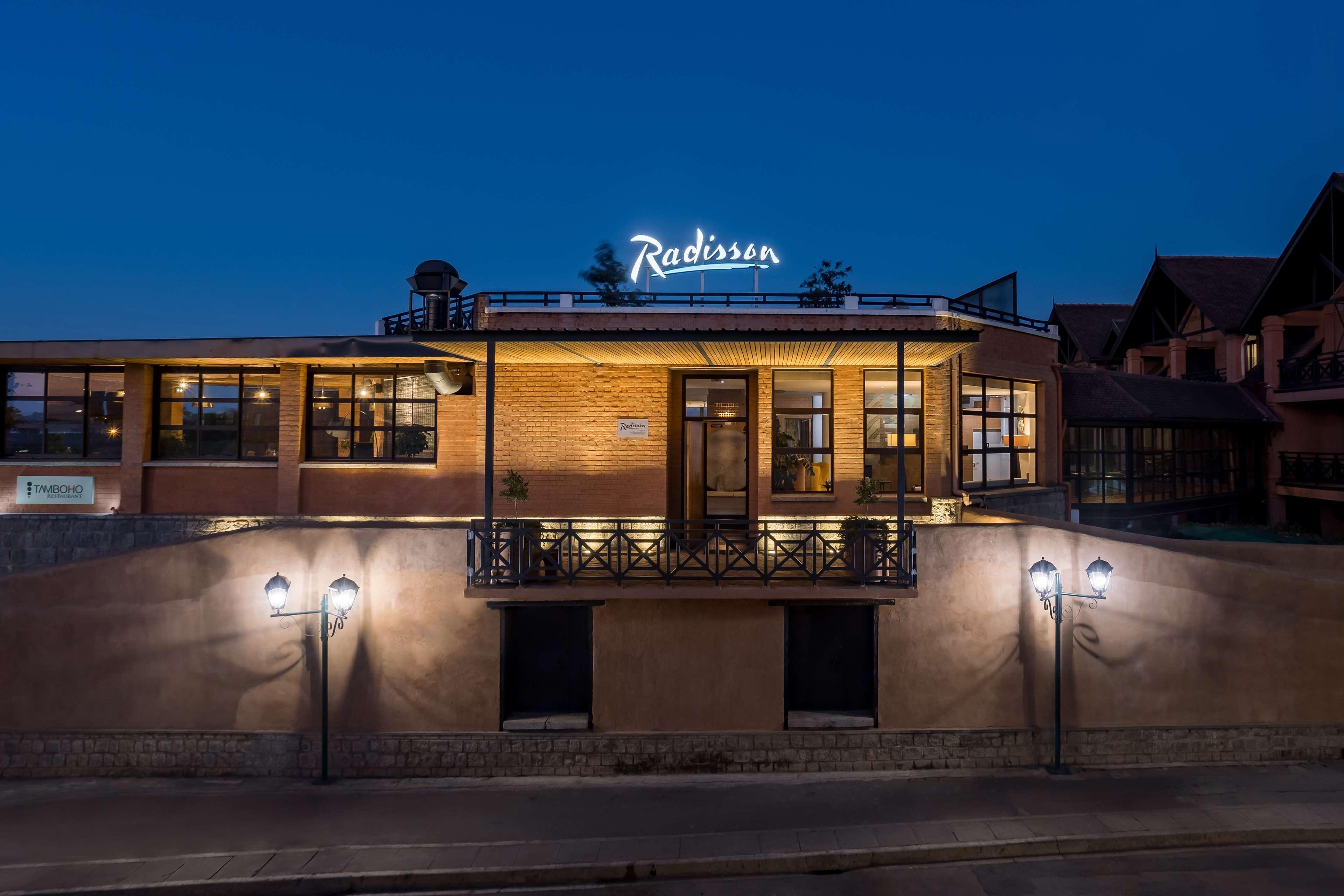 Radisson Blu Hotel Antananarivo Waterfront ภายนอก รูปภาพ