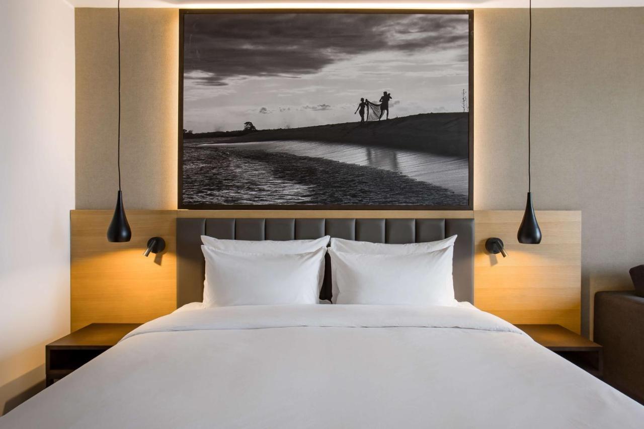 Radisson Blu Hotel Antananarivo Waterfront ภายนอก รูปภาพ