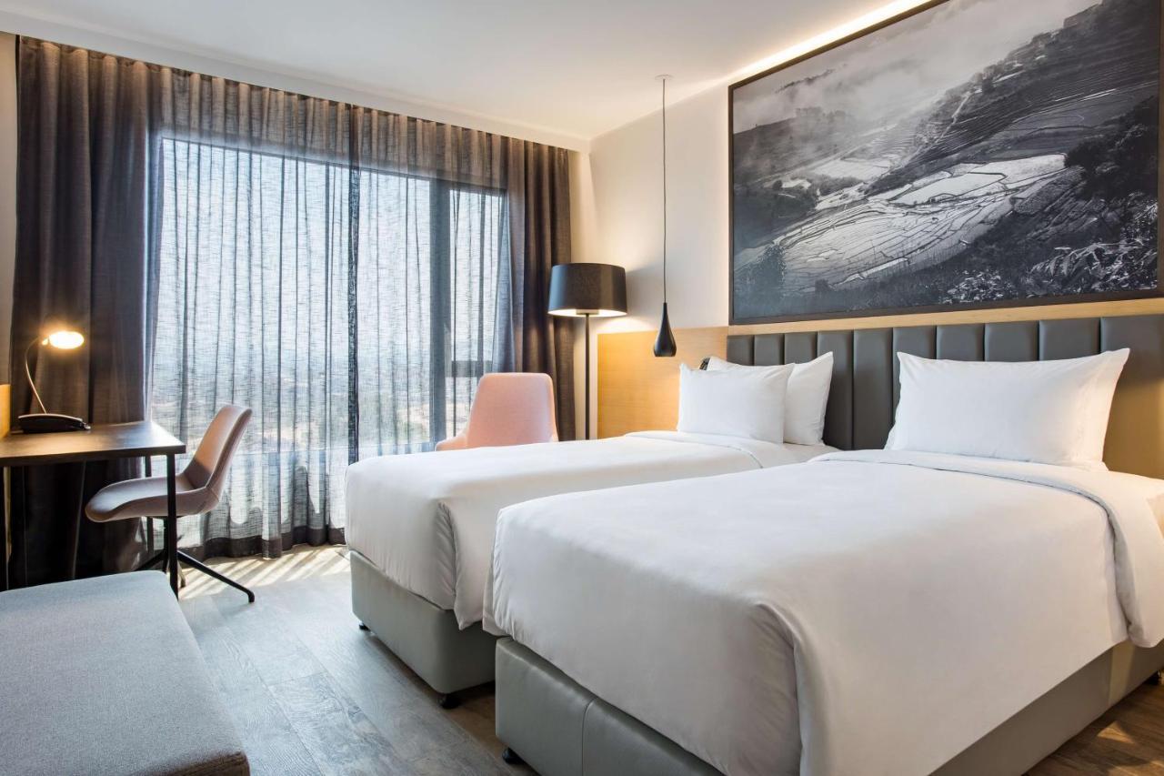 Radisson Blu Hotel Antananarivo Waterfront ภายนอก รูปภาพ
