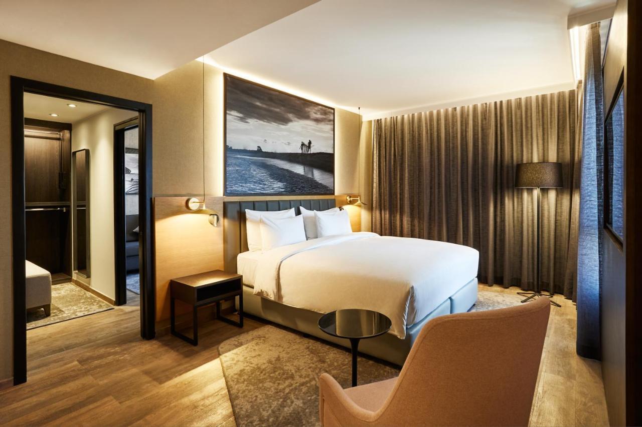 Radisson Blu Hotel Antananarivo Waterfront ภายนอก รูปภาพ