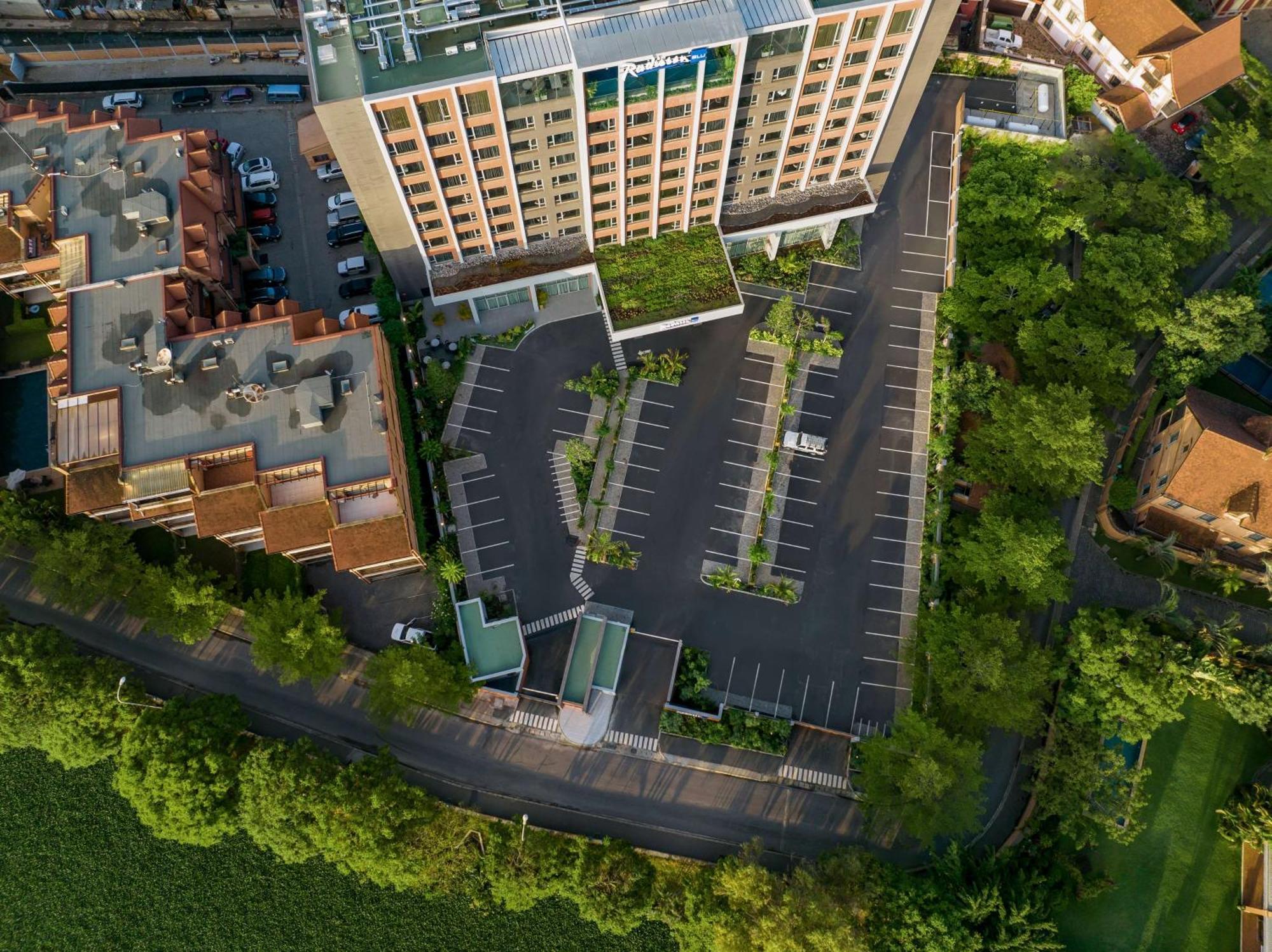 Radisson Blu Hotel Antananarivo Waterfront ภายนอก รูปภาพ