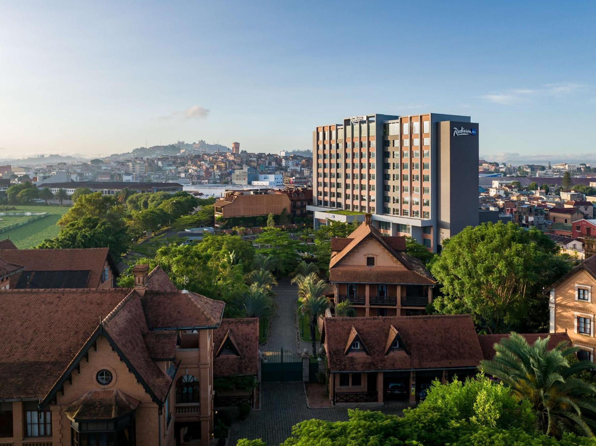 Radisson Blu Hotel Antananarivo Waterfront ภายนอก รูปภาพ